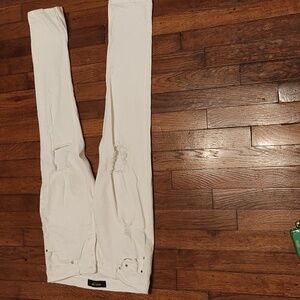 White skinny jeans